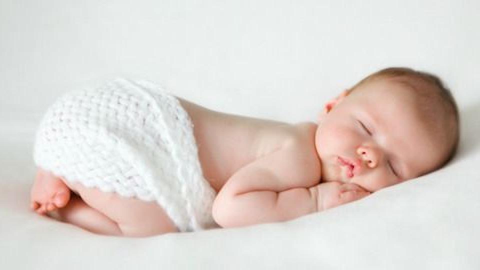 Για ποιο λόγο τα μωρά κοιμούνται πάρα πολλές ώρες;
