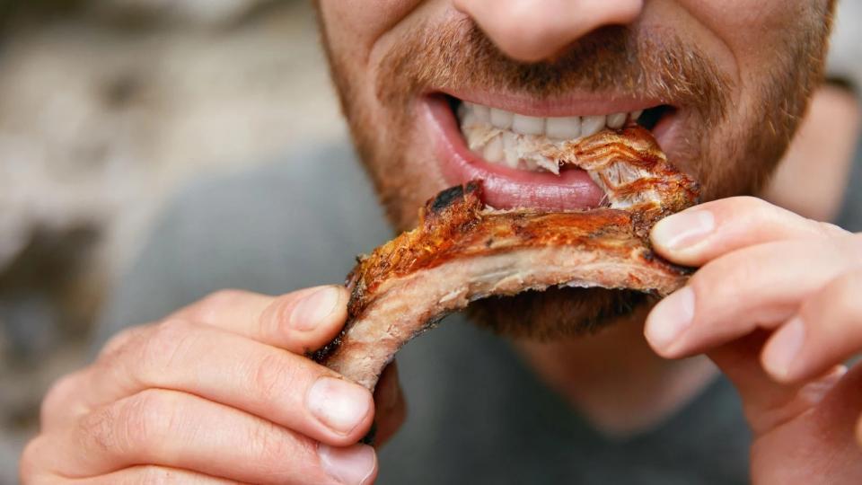 Η κατανάλωση κρέατος πιθανώς καταστρέφει την υγεία του ουροποιητικού σας