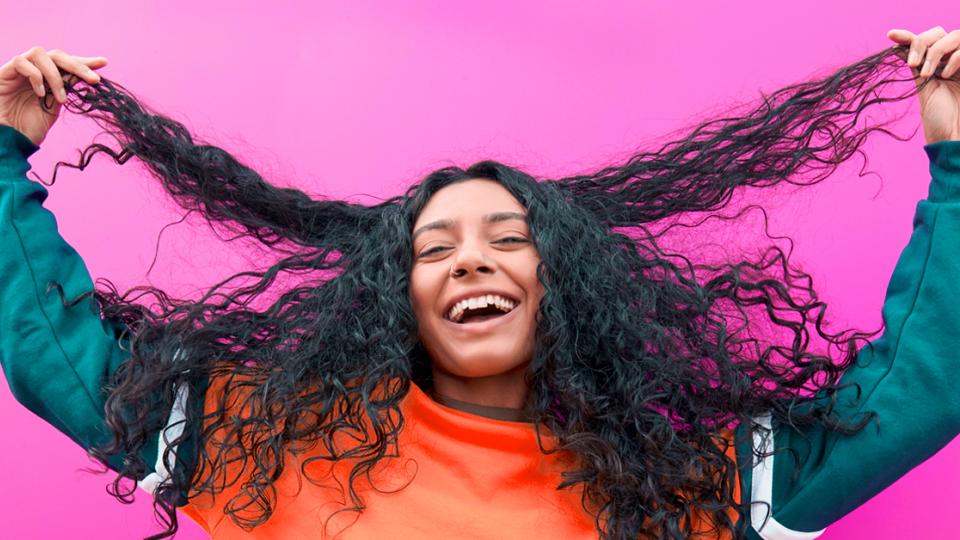 10 συμβουλές για να μακρύνουν τα μαλλιά σας φυσικά 