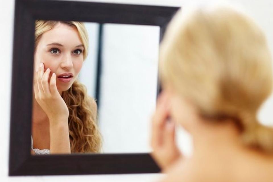 Εικόνα Εαυτού & Αυτοπεποίθηση: Αποδέχομαι Ή Απορρίπτω Αυτό Που Μου Λέει Ο Καθρέφτης Μου; Της Παρασκευή Βρούβα