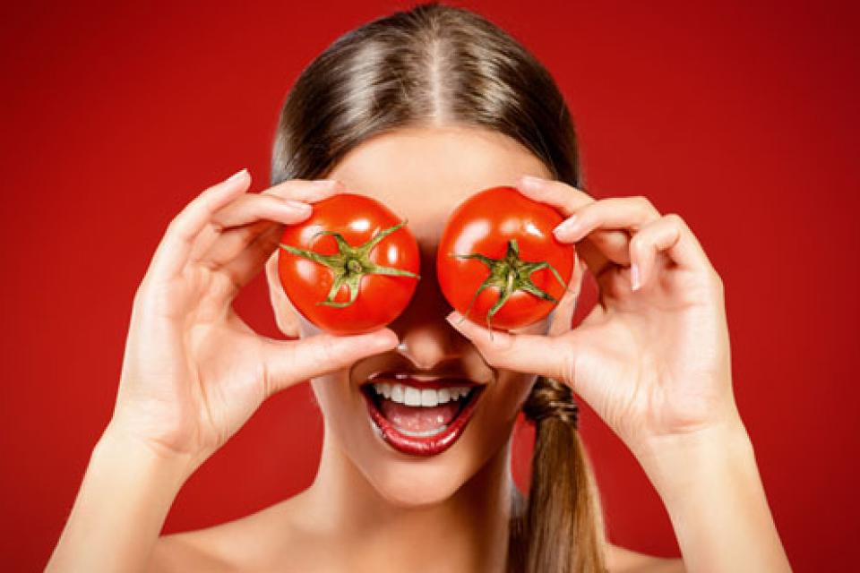 Μάσκα ομορφιάς με ντομάτα